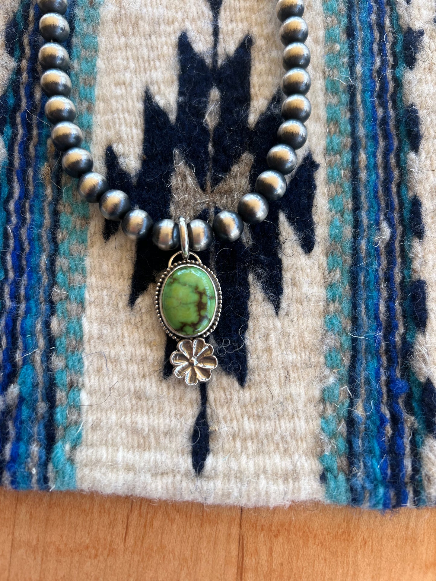 Lilly pendant
