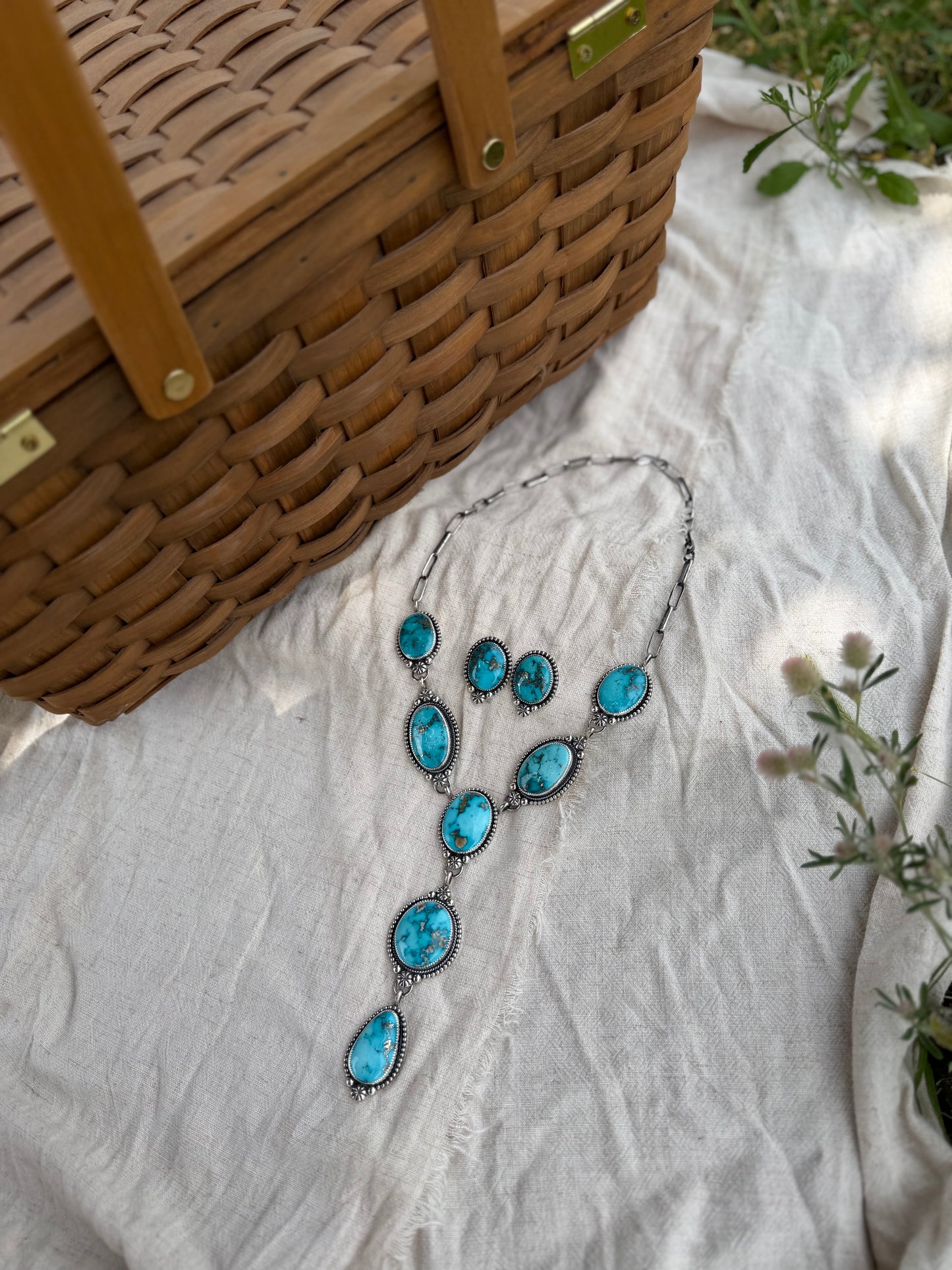 Vivian Statement lariat
