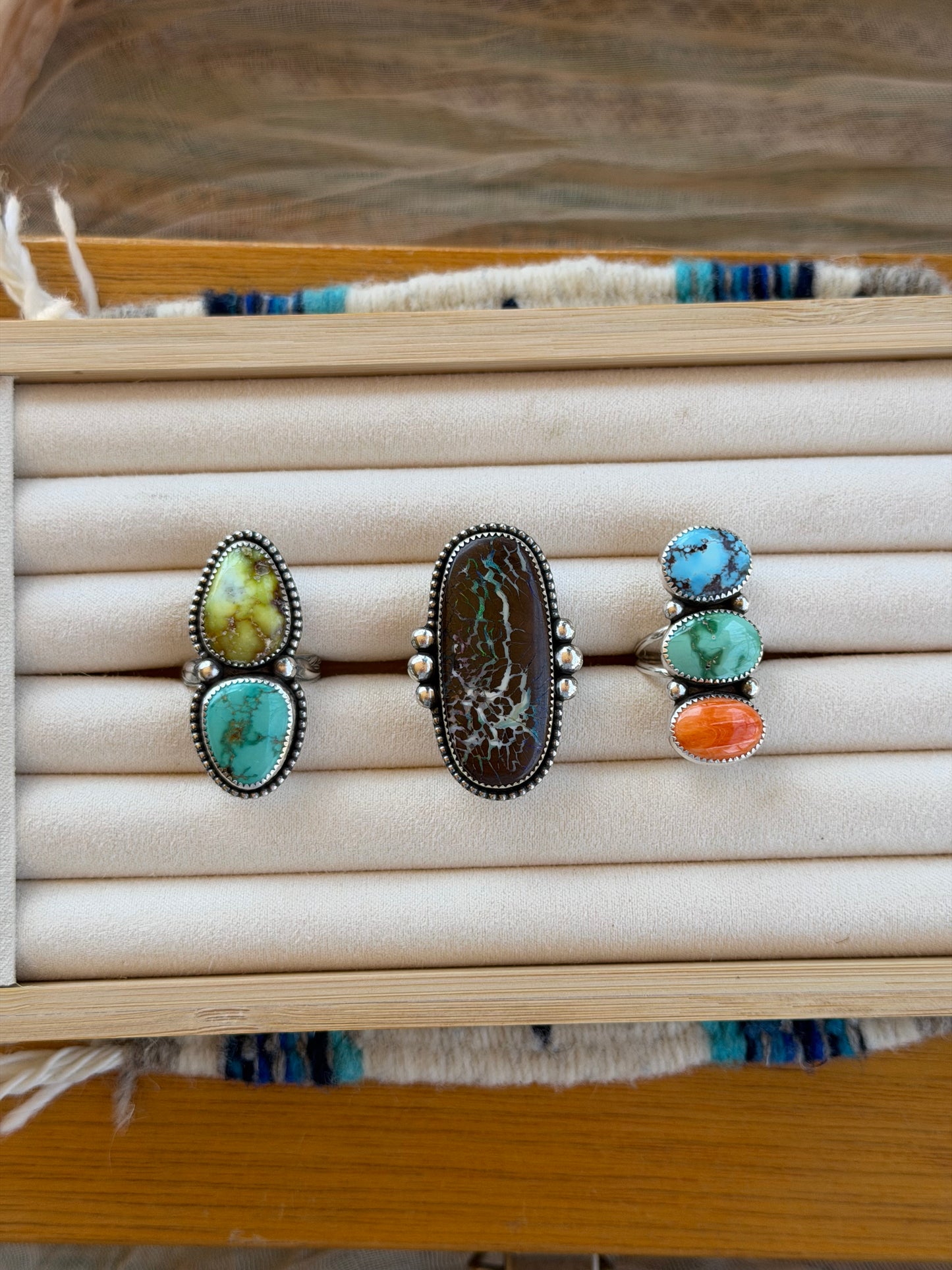 Rainbow eternity ring