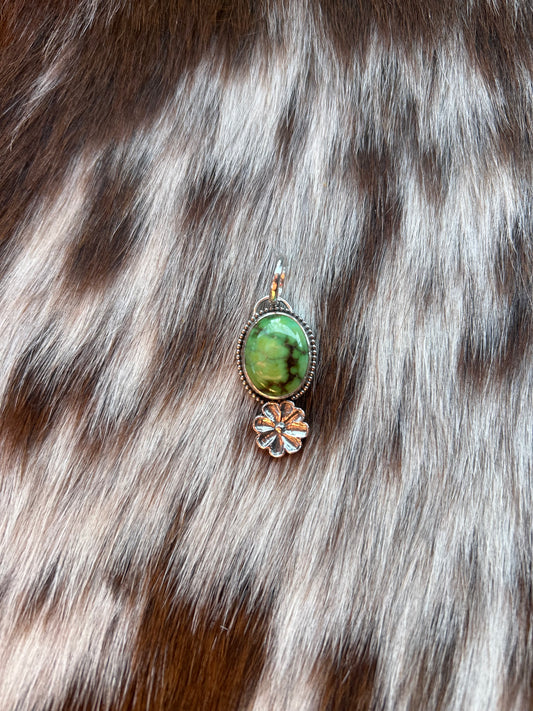 Lilly pendant