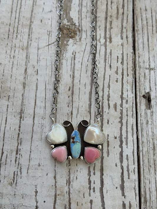 Dolly butterfly necklace