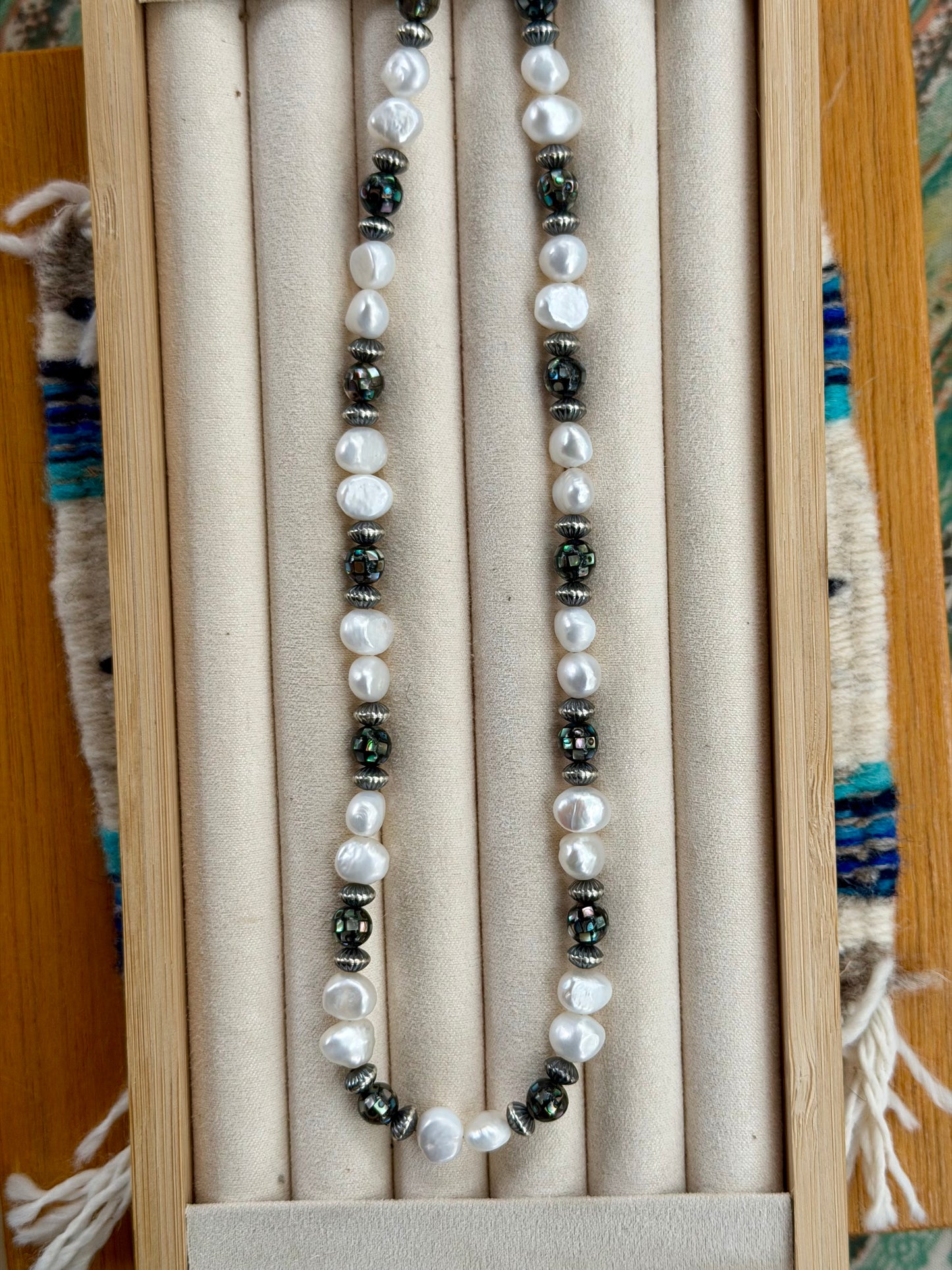 Pearly coast necklace