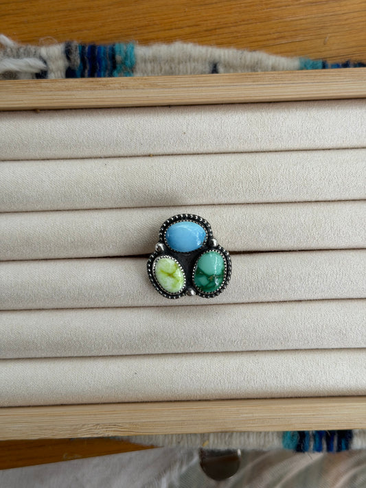 White cap ring